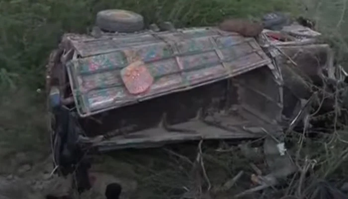 पाकिस्तानमा ट्रक दुर्घटना, १७ जनाको मृत्यु, ३५ घाइते