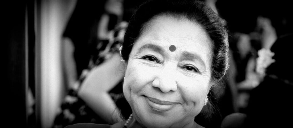 भारतीय सुविख्यात गायिका आशा भोसलेको निधन